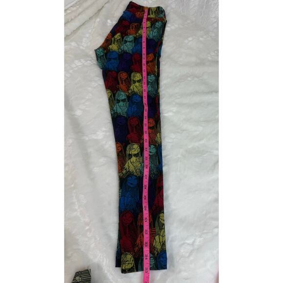 Lot of 2 Disney x LuLaRoe Nightmare Before Christmas Jack / Sally Leggings OSFM* - Picture 12 of 16
